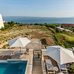 Belo Horizonte, With Pool & Sea View *