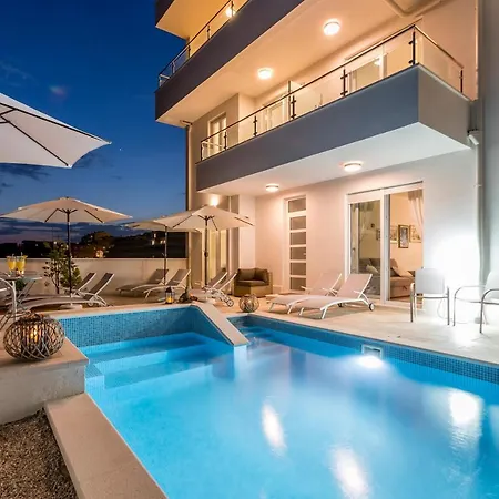 Luxury Horizonte With Swimming Pool Appartement