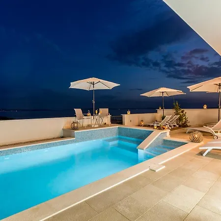 Belo Horizonte, With Pool & Sea View Appartement