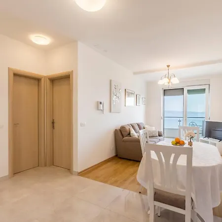 Belo Horizonte, With Pool & Sea View Appartement Split