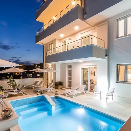 Belo Horizonte, With Pool & Sea View *