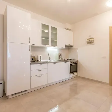 Belo Horizonte, With Pool & Sea View Appartement Split
