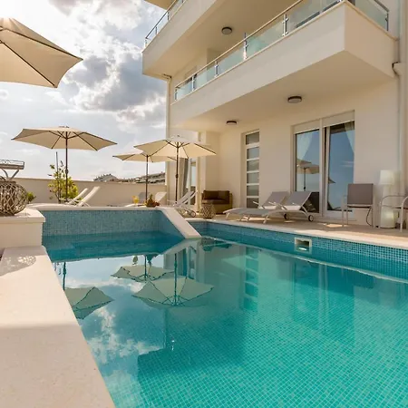 Belo Horizonte, With Pool & Sea View * Split