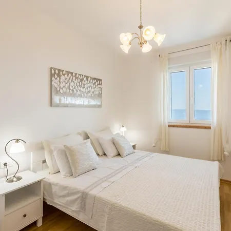 Belo Horizonte, With Pool & Sea View Appartement